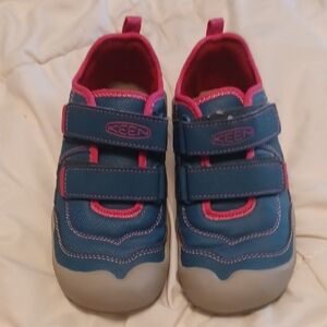 Keen Blue and Pink Slip-On Sneakers with Elastic Opening